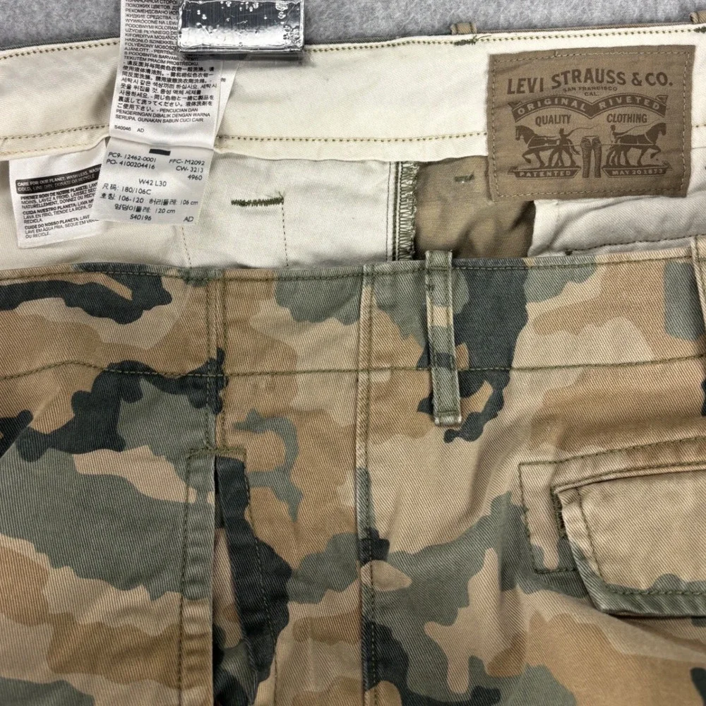 Levi's White Tab Camo Cargo Pants Men's 42x30 Military Utility Tactical Cotton